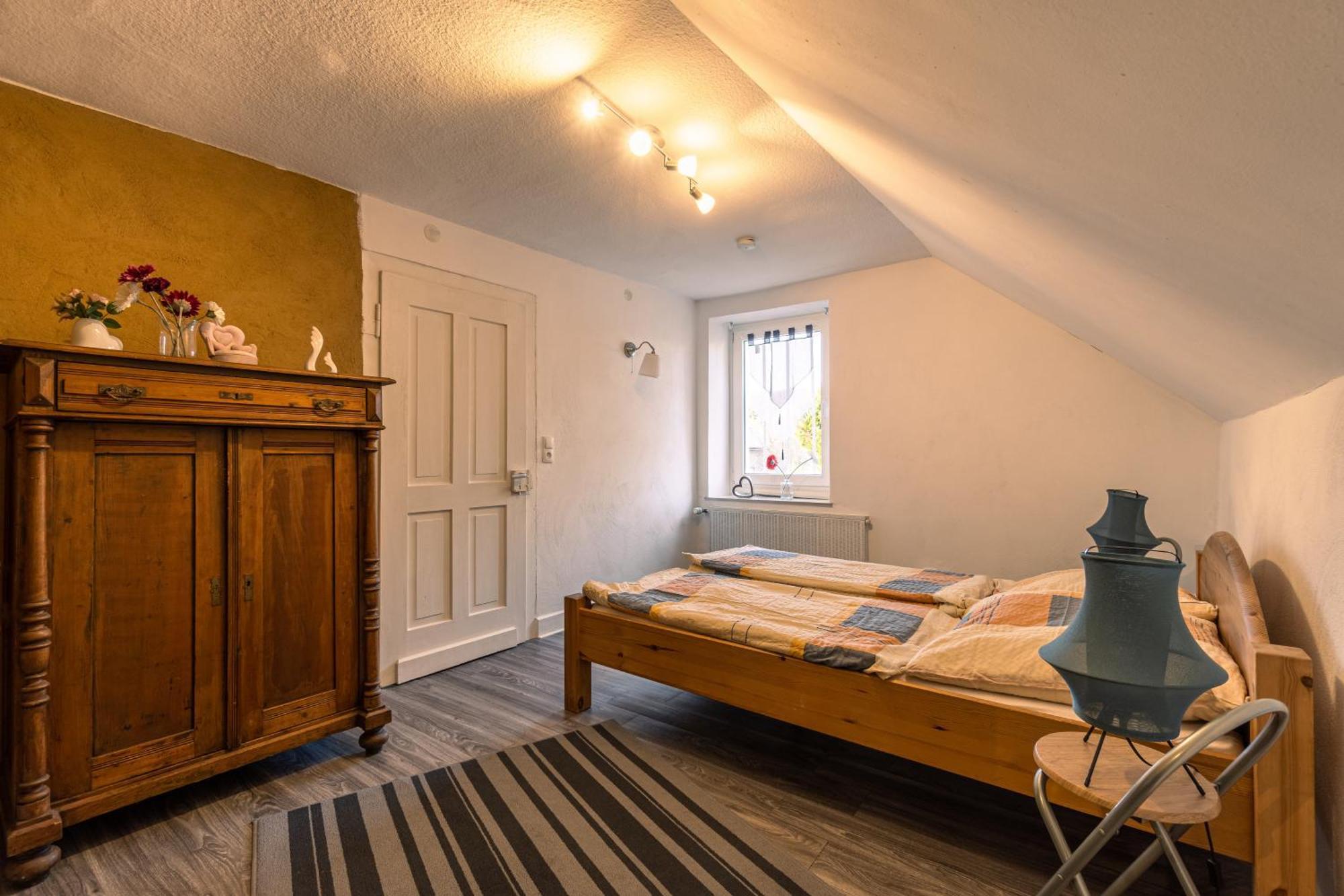Historisches Ferienhaus "Zur Linde" Hausten Buitenkant foto
