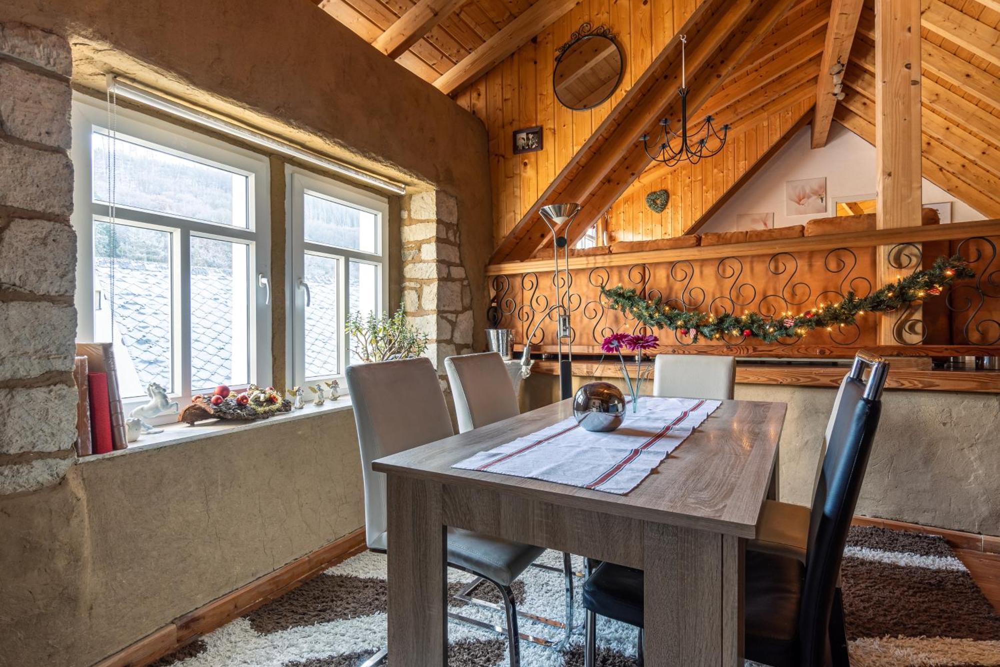 Historisches Ferienhaus "Zur Linde" Hausten Buitenkant foto
